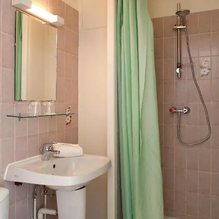 Le Vingt Hotel 2*